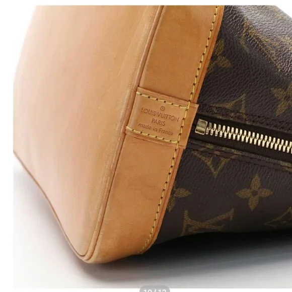 Louis Vuitton Alma PM Monogram Canvas and Leather Handbag - Picture 9 of 11